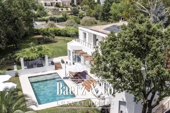 Villa for sale in 06560 Valbonne, France