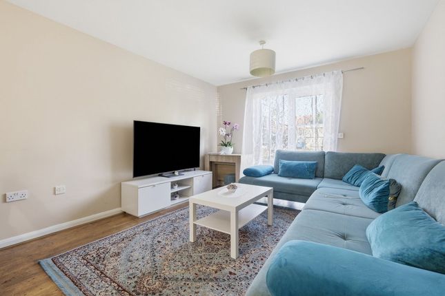 26, St. Nicholas Place, Loughton photo 2