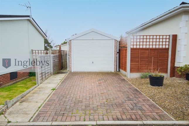 77, Hazelgrove Residential Park, Saltburn-by-the-sea photo 4