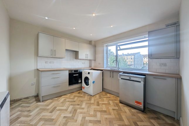 Jesse Hughes Court, Bath photo 3