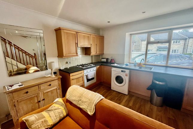 12b, Chapeltown, PUDSEY photo 3