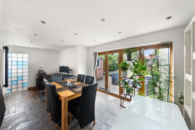 77, Castleton Road, Ruislip photo 4