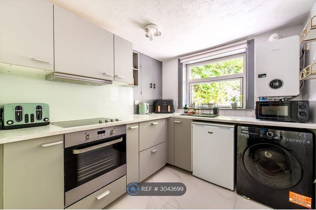 A Cobham Terrace, Bean Road, Greenhithe photo 3