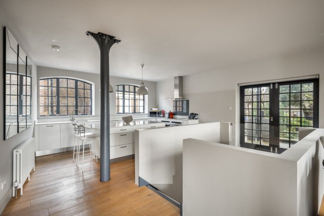 Maisonette for sale in East Row, Chichester, West Sussex