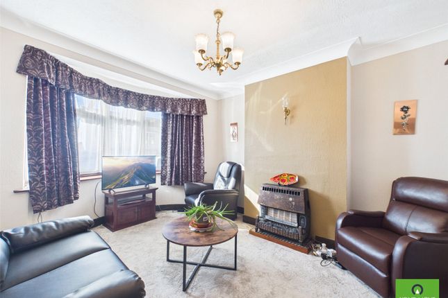 105, Park Lane, Hornchurch photo 2