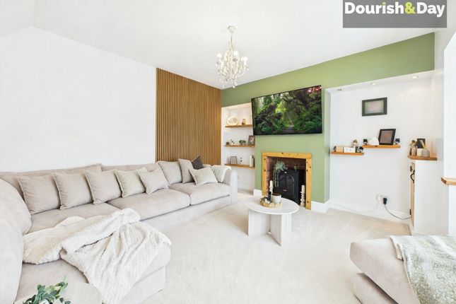 74 Noose Lane, Willenhall photo 2