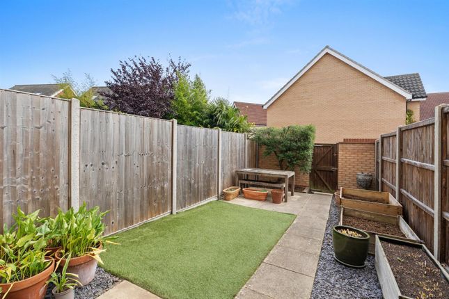 17, Willowcroft Way, Norwich photo 4