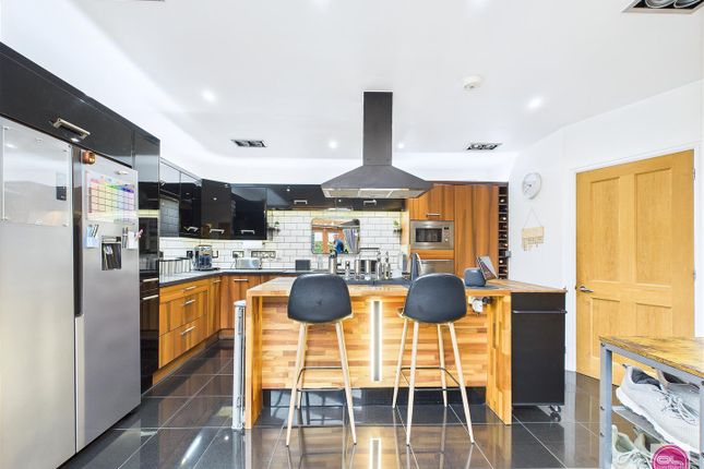 Newhall Road (12).Jpg