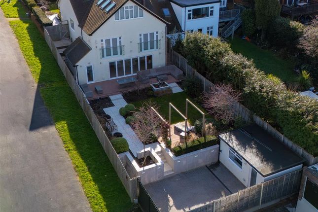 1, Caldecote Gardens, Bushey photo 4