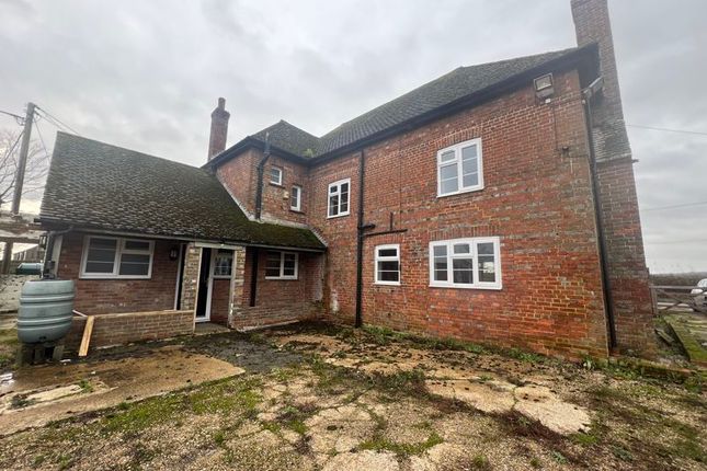 Detached house to rent in Warehorne, Ashford