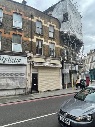 Retail premises to let in Downs Road, London