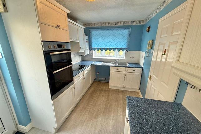 24, Stonewood Grove, Barnsley photo 2