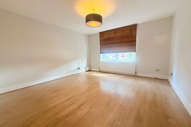 119, Broadwater Crescent, WELWYN GARDEN CITY photo 3