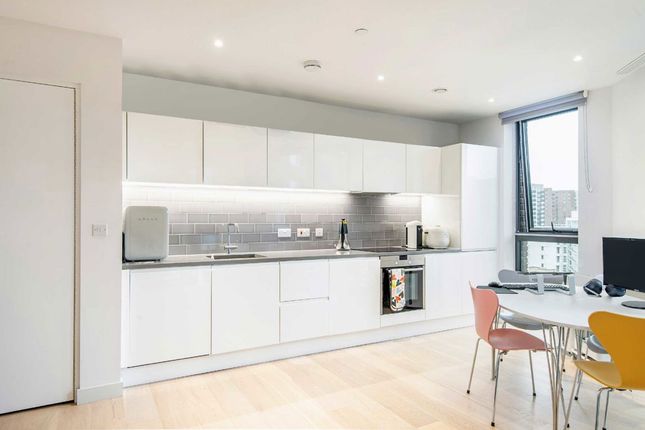 34 Cutter House, 1, Admiralty Avenue, London photo 3