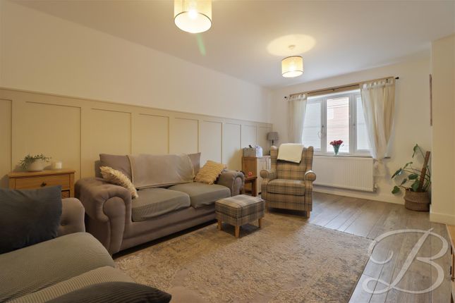 9, Harewood Close, Chesterfield photo 4