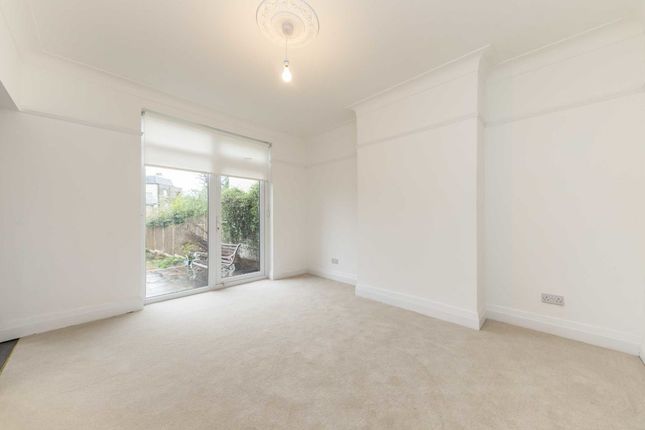 Property to rent in Cuckoo Lane, London
