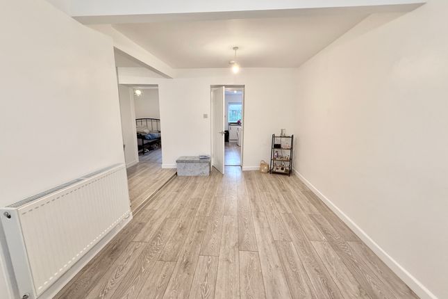 28, Russell Street, Merthyr Tydfil photo 2