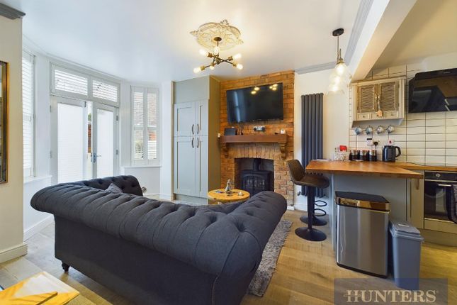 Flat 1, 15, Victoria Park Avenue, Scarborough photo 3