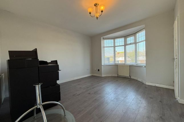 238, Bawtry Road Tinsley, Rotherham photo 2
