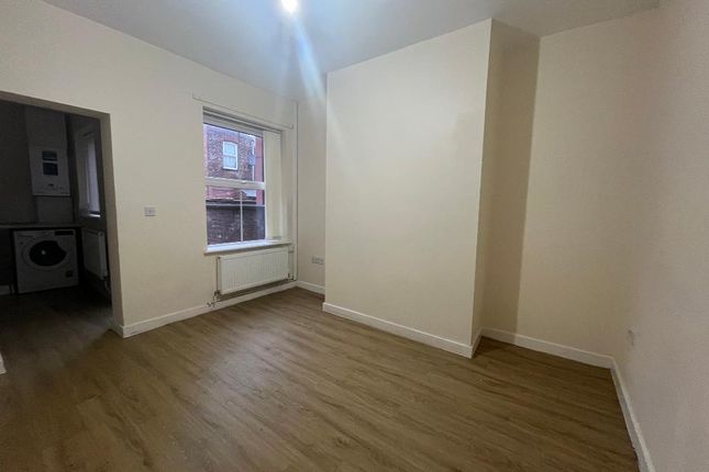 Midlothian Street, Manchester photo 5