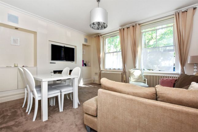 Flat to rent in Ford Square, London