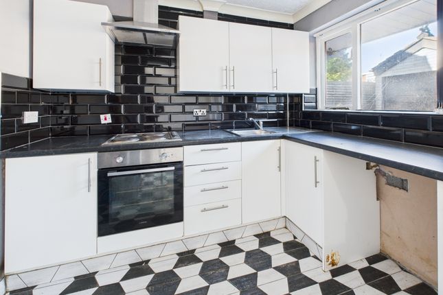 11, Shefford Crescent, Wigan photo 4