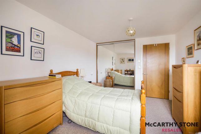 Flat for sale in Martello Court, Jevington Gardens, Eastboure