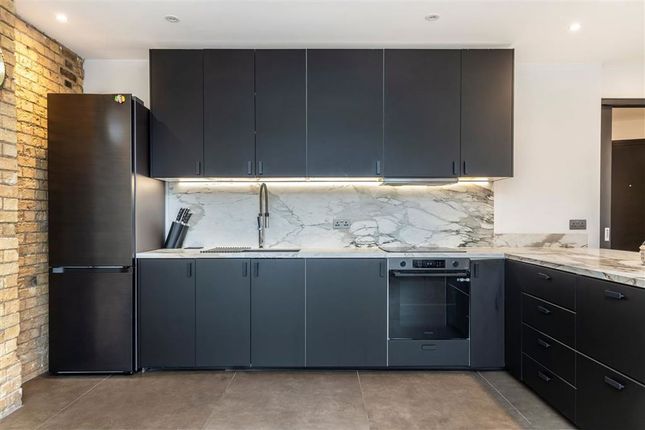 Flat 35, Union Central Building, 84, Kingsland Road, London photo 4