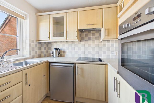 37, Aspley Court, Milton Keynes photo 4
