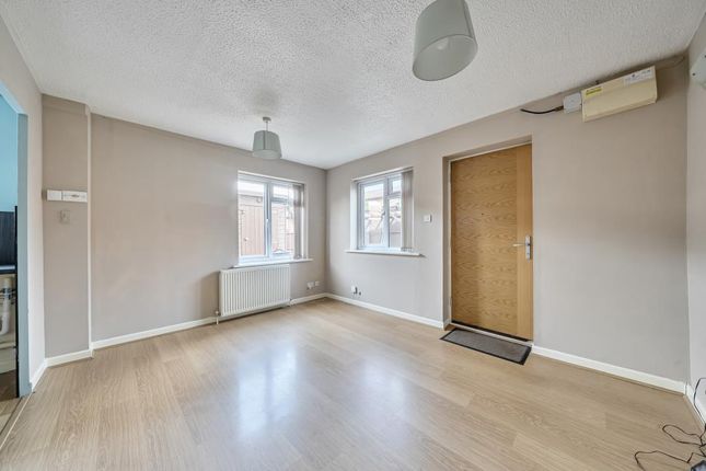 149 WALTON WAY, Newbury, Newbury photo 3