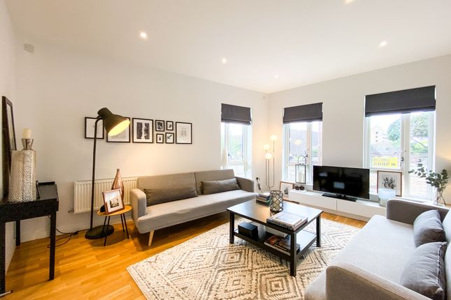 Terraced house to rent in Deptford High Street, London