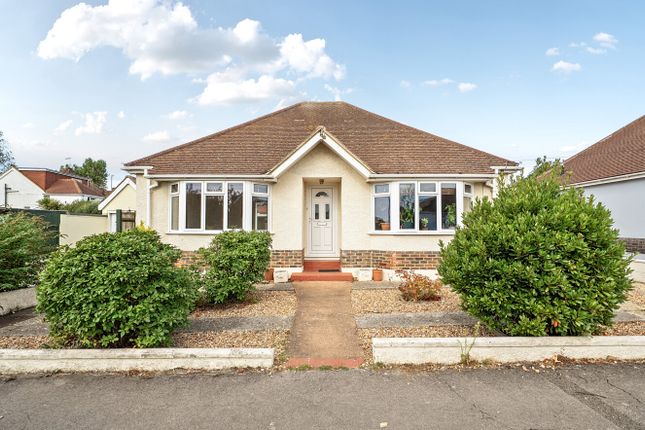 3-bed bungalow on Western Close, West Sussex, £425,000