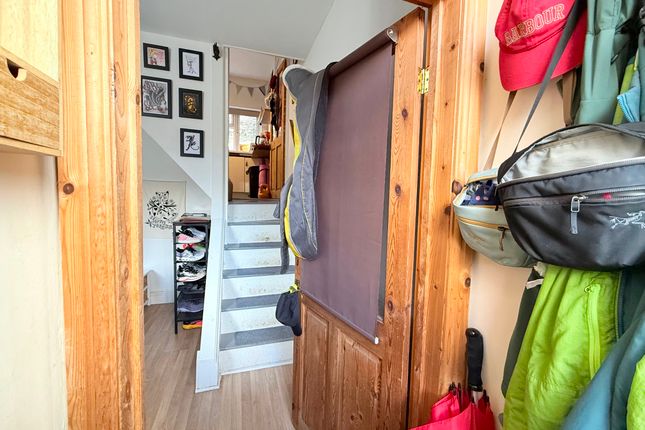 6 Nant-yr-Ychain Terrace, Bridgend photo 2