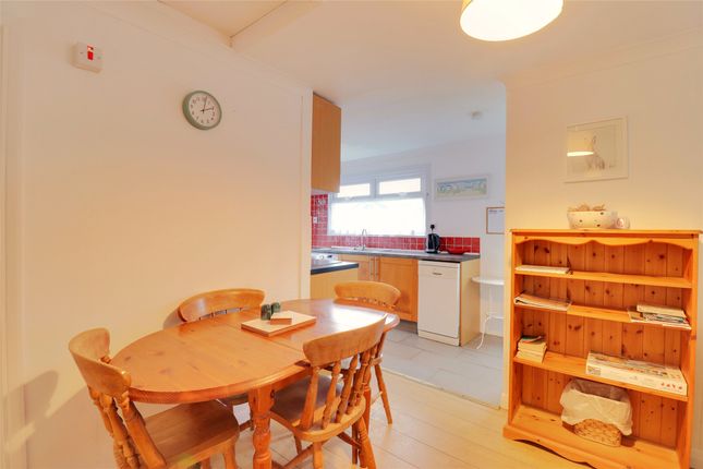 Sandpiper, 9, Leadengate Close, Braunton photo 4