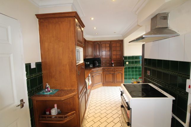 End terrace house for sale in Overton Road, London