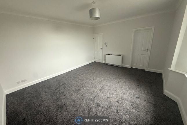 Flat, St Moritz St Lukes Road, Torquay photo 3