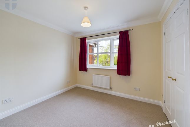 Terraced house to rent in Holly Drive, Aylesbury, Buckinghamshire
