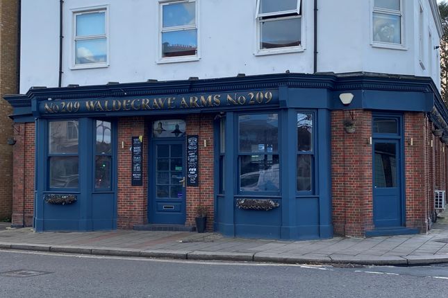 Thumbnail Pub/bar to let in Waldegrave Road, Teddington