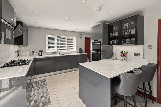 22 Ross Avenue, Manchester photo 3