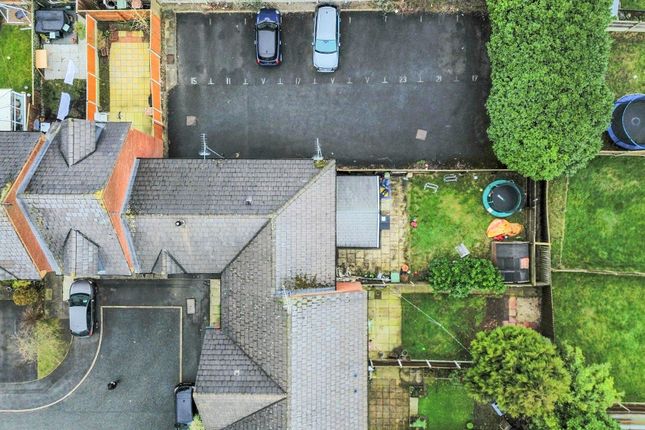 19 Lowther Crescent, St. Helens photo 2