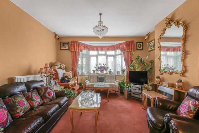 56, Mount Pleasant, Cockfosters photo 3