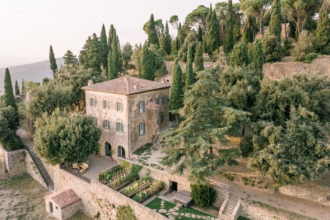 Villa for sale in Cortona, Arezzo, Tuscany, Italy