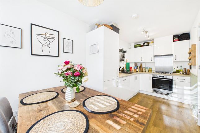 71, Princess Marina Drive, Reading photo 2