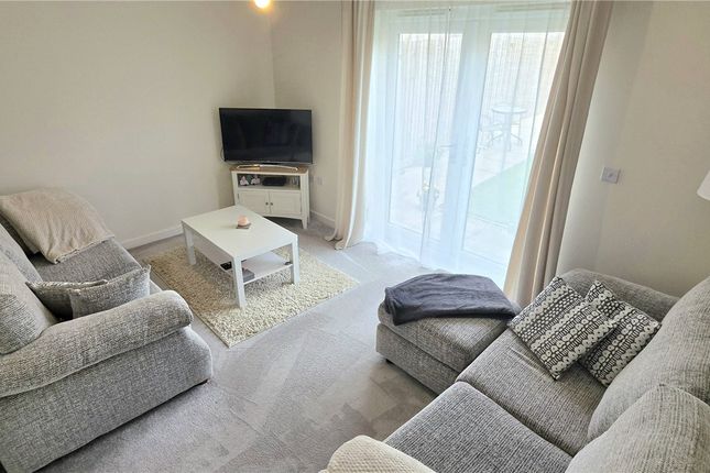 23, Hall Green Drive, Coventry photo 3