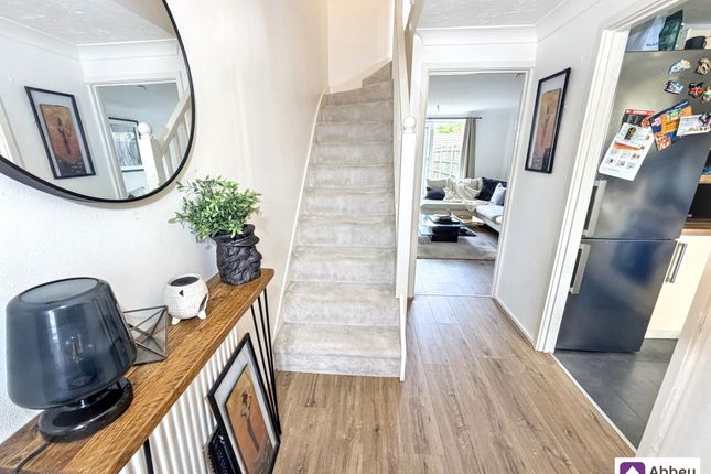 23 Lords Avenue, Leicester photo 2