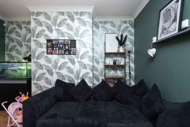 27, Grantley Grove, Kingston upon Hull photo 4
