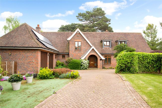 Thumbnail Detached house for sale in Flowton Grove, Hatching Green, Harpenden, Hertfordshire