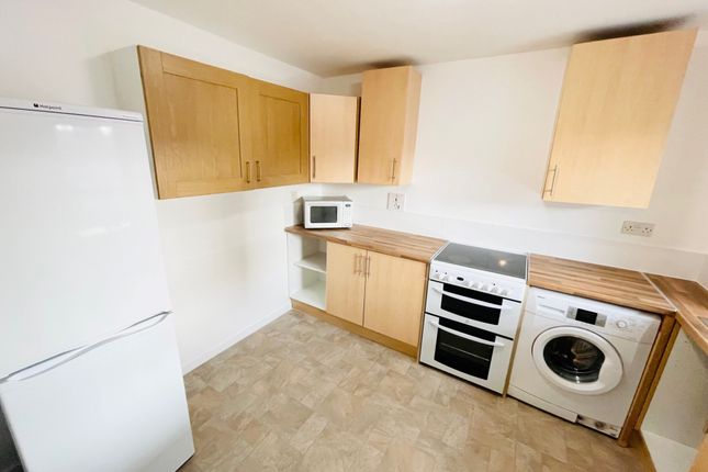 Flat for sale in Cable Street, Cable Street, London