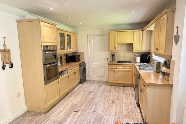 17 Bryans Close, Newark photo 4