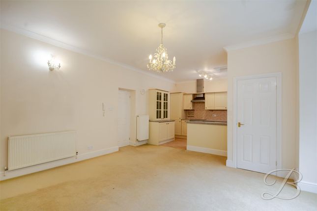 8 Oak Bank Manor, Crow Hill Rise, Mansfield photo 4